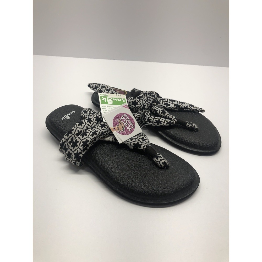 Sanuk Women's YOGA SLINGED UP PRINTS BLACK/WHITE TILE Casual Flip Flop Size 5